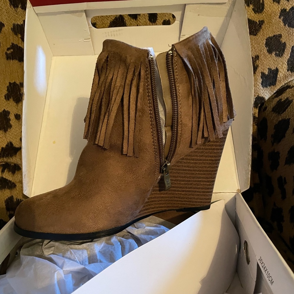 Fringed Suede Shoes